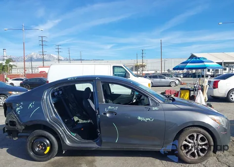 2016 Scion Ia from USA, damaged, VIN 3MYDLBZV3GY146204